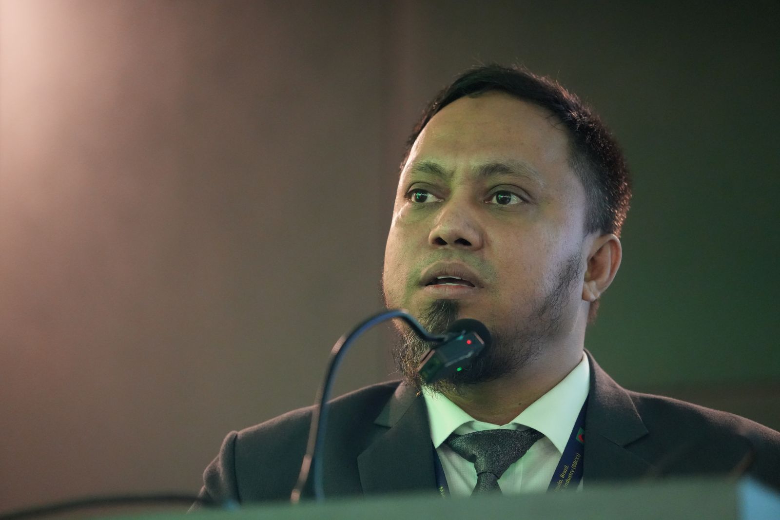 Md. Joynal Abdin speaking at the 2025 expo