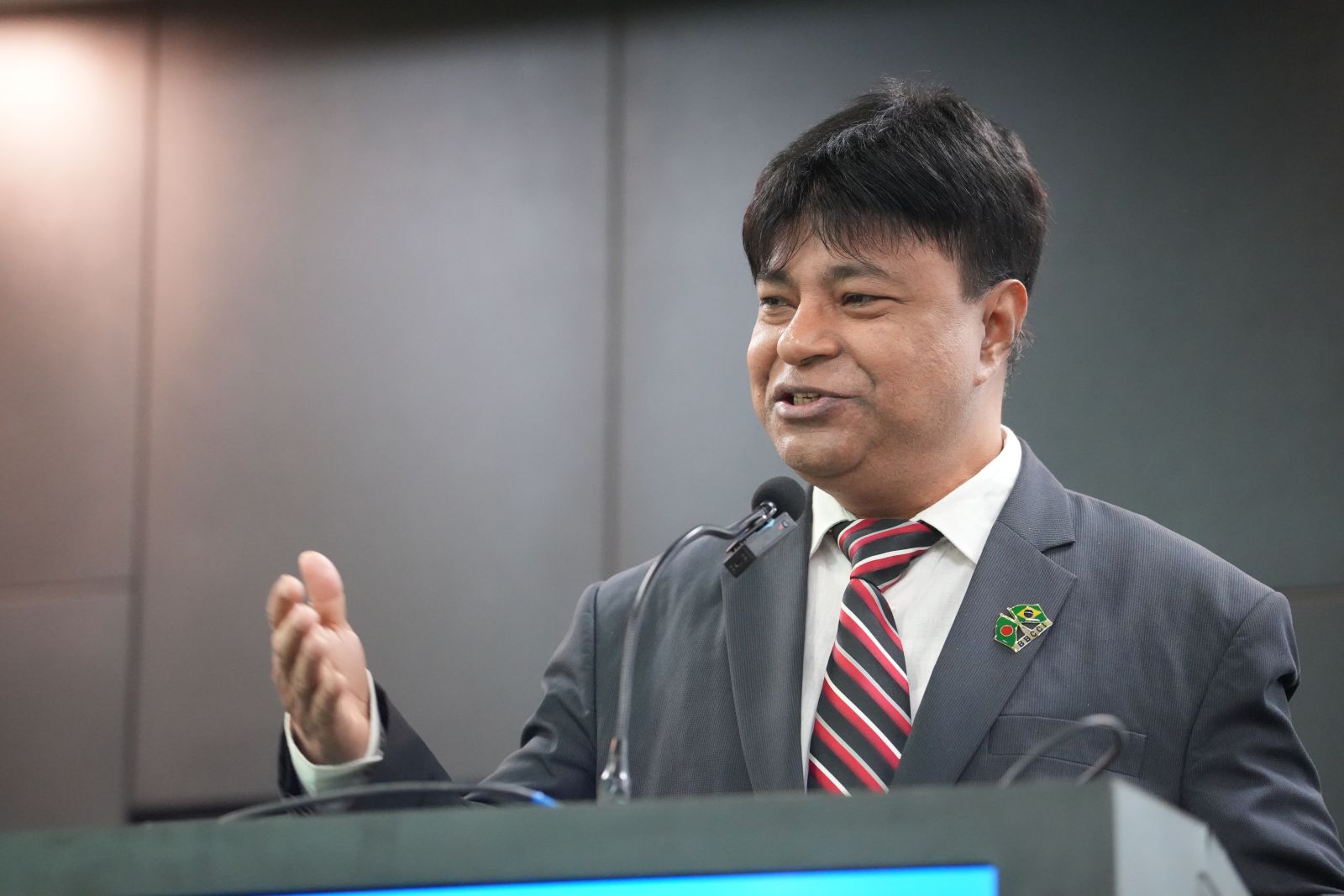 The chief guest addresses the opening ceremony